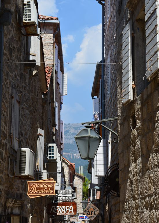 456   Montenegro